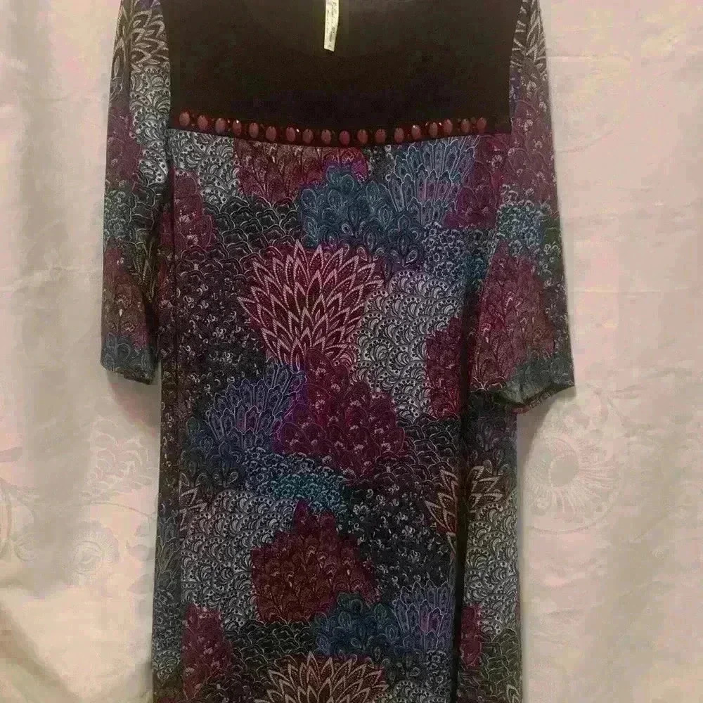 PerSeption Woman’s 2X purple, paisley, peacock tail jeweled a line dress - Picture 2 of 11